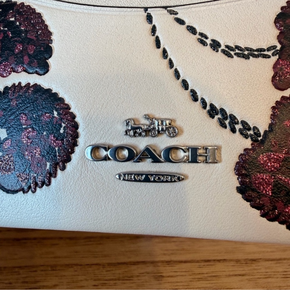 Coach Cream & Cherry GLITTER Card Holder NWT - Box, Gift Bag & Dusty Included - Picture 3 of 6